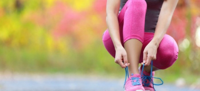 Whether you're striving for weight loss, want to run in your first 5K, or just need an inexpensive workout program, we've got you covered. We're sharing 7 of our tried and tested running tips for beginners to teach you how to go from coach potato to long-distance runner in no time. We've included the basics - jogging to build stamina and how to switch up your workouts to help you lose weight faster - as well as our favorite running playlists and motivation quotes. Good luck!