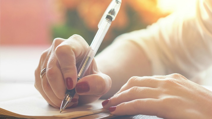 Journaling for Depression | This post is PACKED with tips and ideas to teach you how to get started with journaling for anxiety, depression, and other mental health issues. Whether you prefer to write your truths on paper, or need a guided journal (we love our bullet journal!), we’ll teach you how to start a journal and keep your thoughts and creativity flowing with 33 journal prompts for depression!