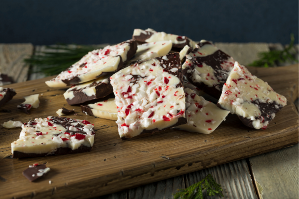 12 Easy Homemade Peppermint Bark Recipes | If you like mint chocolate, you will LOVE these DIY peppermint bark recipes! Click to learn how to make peppermint bark, with the best baking tips and hacks to teach you how to bake with chocolate like a pro. We've also curated our favorite easy DIY peppermint bark recipes with a ton of options -- 2 ingredient, 3 ingredient, no bake, marbled, gluten free, dairy free, and more!
